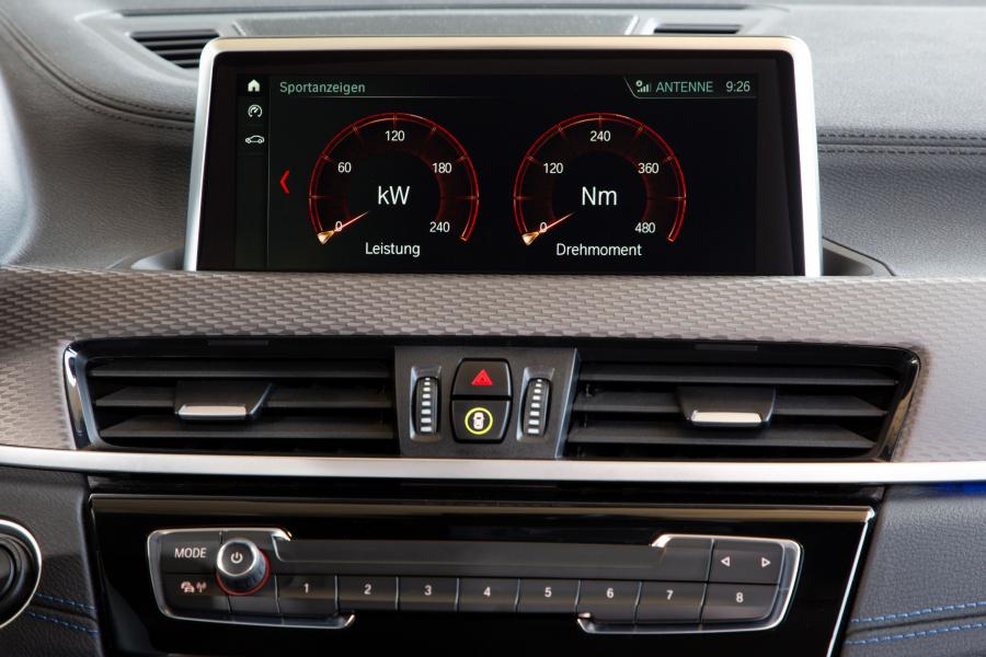 Детали интерьера BMW X2 M35i (F39) 2018 года  (WW) (фото 72 из 131)
